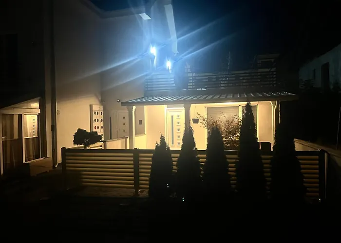 Kraljice Natalije 아파트